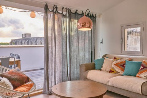 Balcony/Terrace, Living room