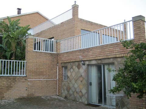 Shirleys Place Bed and Breakfast in Cape Town