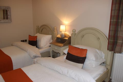 Bed, Photo of the whole room, Decorative detail