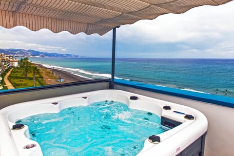 Hot Tub, Sea view