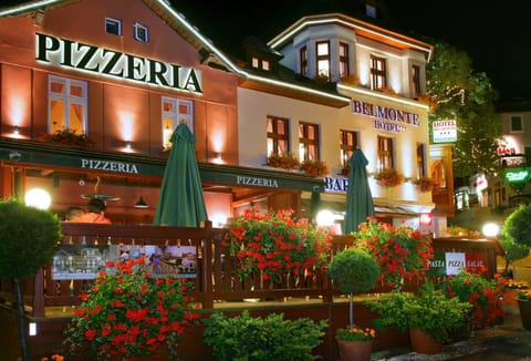 Facade/entrance, Night