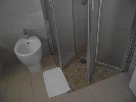 Bathroom, Other, Facility for disabled guests