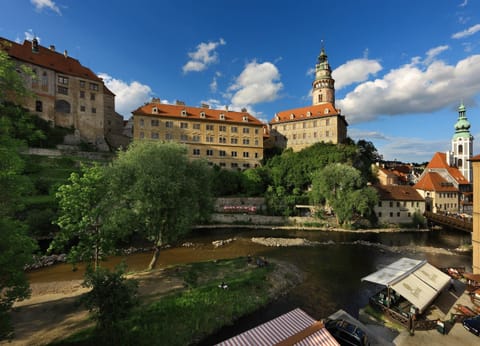 Neighbourhood, City view, Landmark view