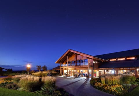 Restaurant/places to eat, Lobby or reception, Spa and wellness centre/facilities, Meeting/conference room