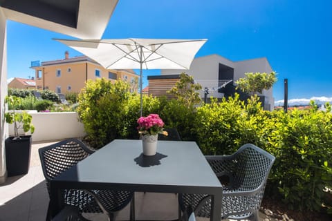 Patio, Balcony/Terrace, Garden view