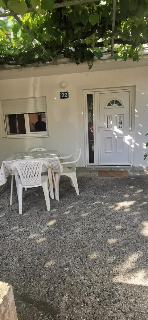 Sobe i apartmani Marović Bed and Breakfast in Budva Municipality