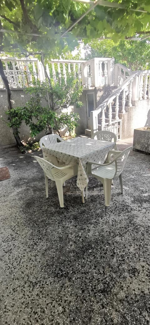 Sobe i apartmani Marović Bed and Breakfast in Budva Municipality