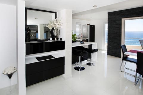 Dining area, Sea view