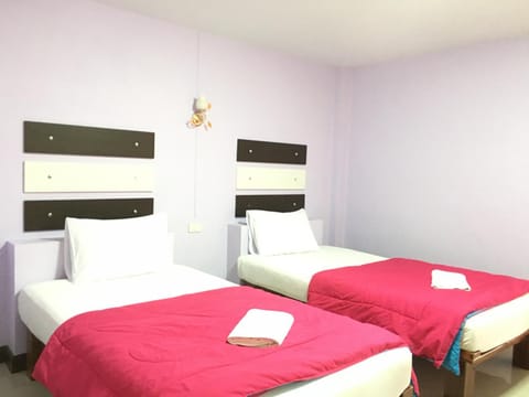 Staff, Bed, People, Bedroom, Family