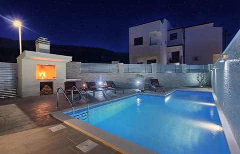 BBQ facilities, Swimming pool, Swimming pool