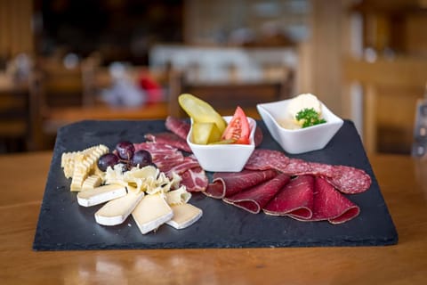 Restaurant/places to eat, Food close-up, Meals