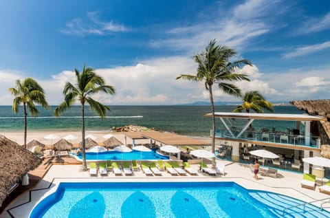 Bird's eye view, Swimming pool