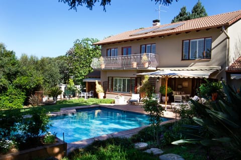 Property building, Garden view, Swimming pool