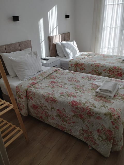 Adil Pansiyon Bed and Breakfast in Cesme