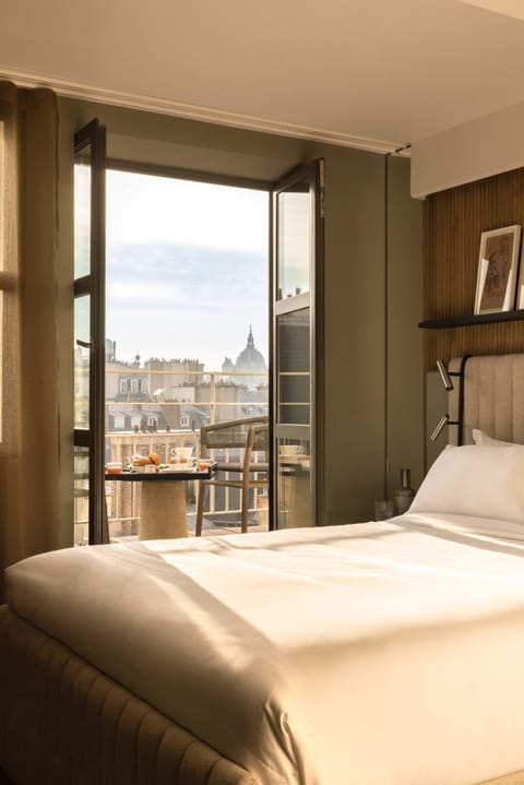 Bed, View (from property/room), Balcony/Terrace, Bedroom