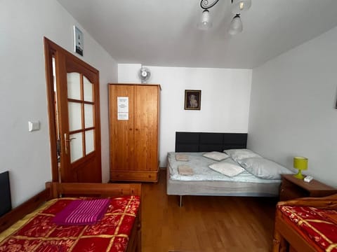 Bed, Photo of the whole room, Seating area, wardrobe