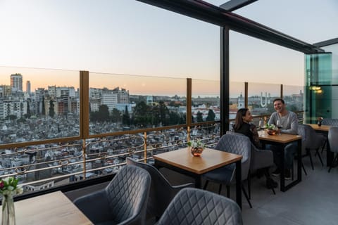 View (from property/room), Balcony/Terrace, City view
