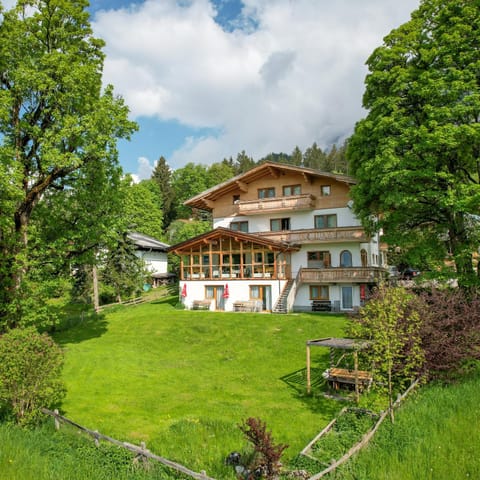 Property building, Spring, Day, Natural landscape, Garden, Garden view