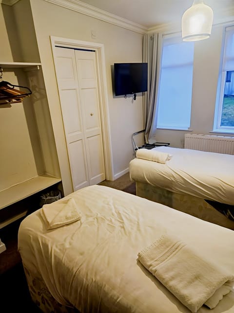 Bed, TV and multimedia