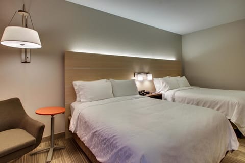 Holiday Inn Express Hotel & Suites Cedar Rapids I-380 at 33rd Avenue by IHG Hotel in Cedar Rapids