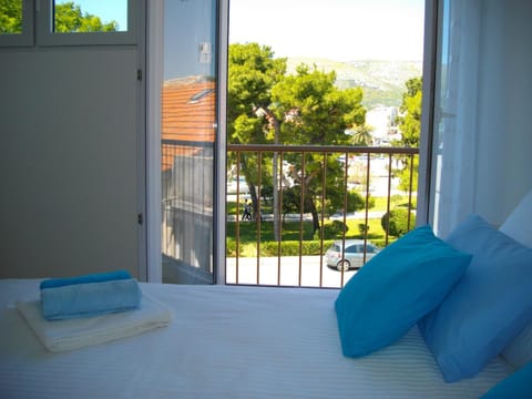 Day, Summer, Decorative detail, Bedroom, On site, Garden view, Mountain view, Sea view
