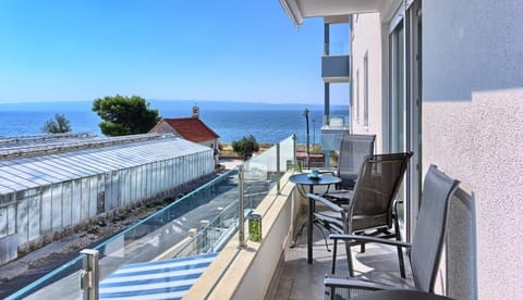 Balcony/Terrace, Mountain view, Sea view