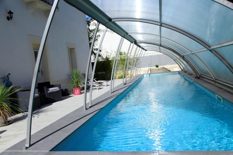 Property building, Swimming pool