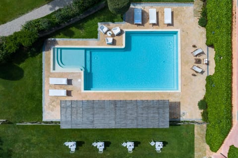 Property building, Restaurant/places to eat, Swimming pool, Breakfast