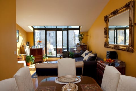 Communal lounge/ TV room, Living room, Dining area