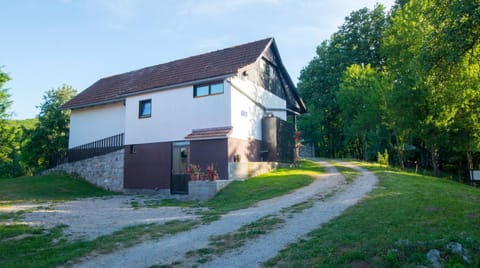 Property building, Garden, Street view