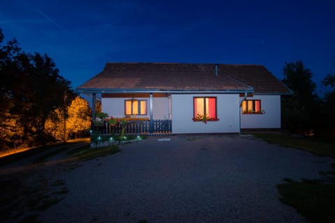 Property building, Facade/entrance, Night, Garden, Balcony/Terrace