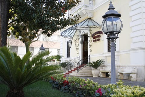Facade/entrance, Facade/entrance