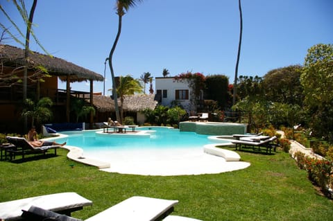 Garden, Swimming pool