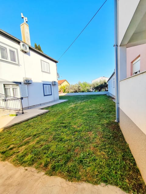 Property building, Parking