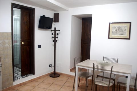 Communal lounge/ TV room, Dining area