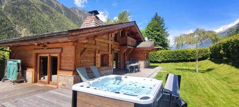 Chalet KIDOU, Grand Confort, nouveau SPA extérieur Chalet in Les Houches