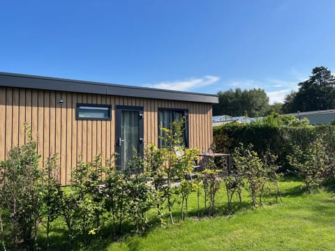 Linked Chalet Chalet in Rockanje