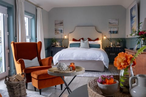 Living room, Bedroom