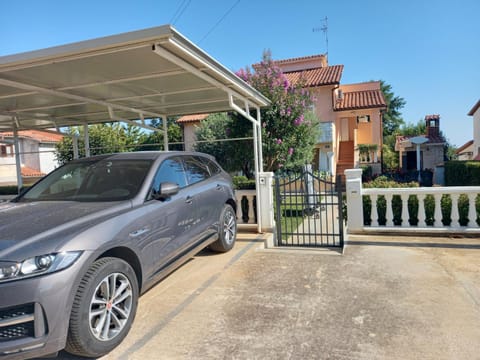 Property building, Parking