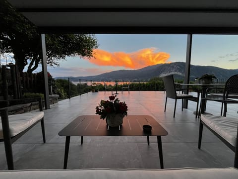 View (from property/room), Lake view, Lake view, Mountain view, Mountain view