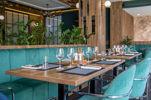 Lounge or bar, Drinks