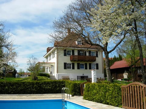 Facade/entrance, Swimming pool