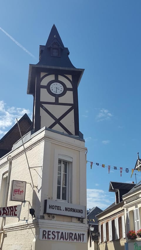 Property building, Day, Property logo or sign