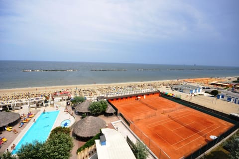 Tennis court, Pool view, Sea view