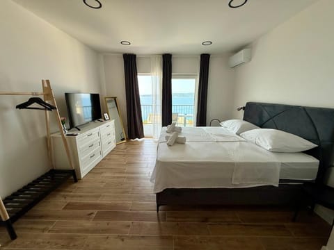 Guest House Stipe Bed and Breakfast in Brela