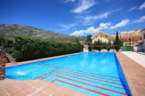 Swimming pool, Swimming pool