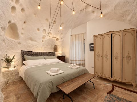 Bed, Photo of the whole room, Bedroom, towels, wardrobe
