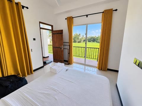Property building, Bed, View (from property/room), Balcony/Terrace, Photo of the whole room, Bedroom, wardrobe
