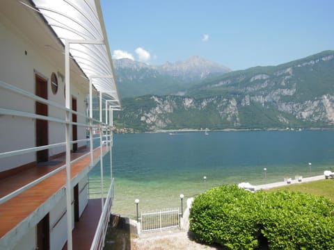 Day, Balcony/Terrace, River view