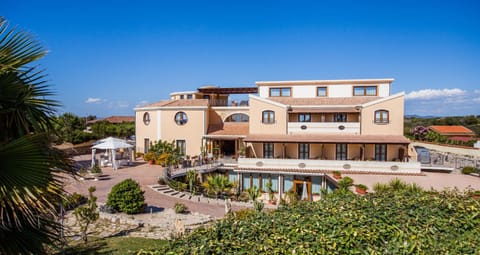 Property building, Day